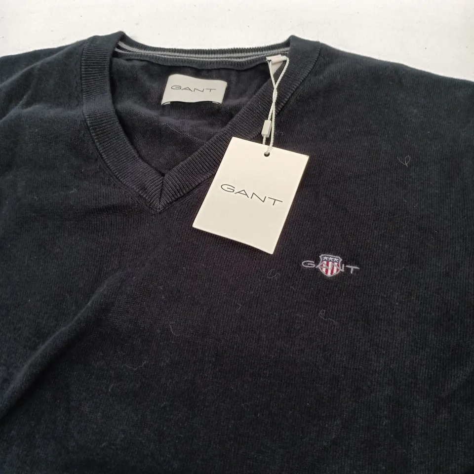 GANT BLACK V-NECK JUMPER – SIZE L
