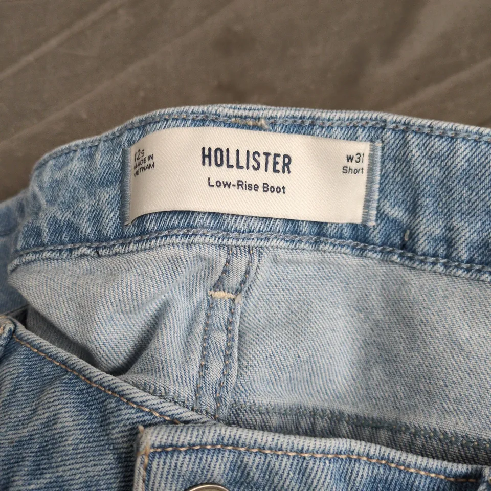 HOLLISTER LOW-RISE BOOT JEANS – UK 31 SHORT/ SIZE 12S