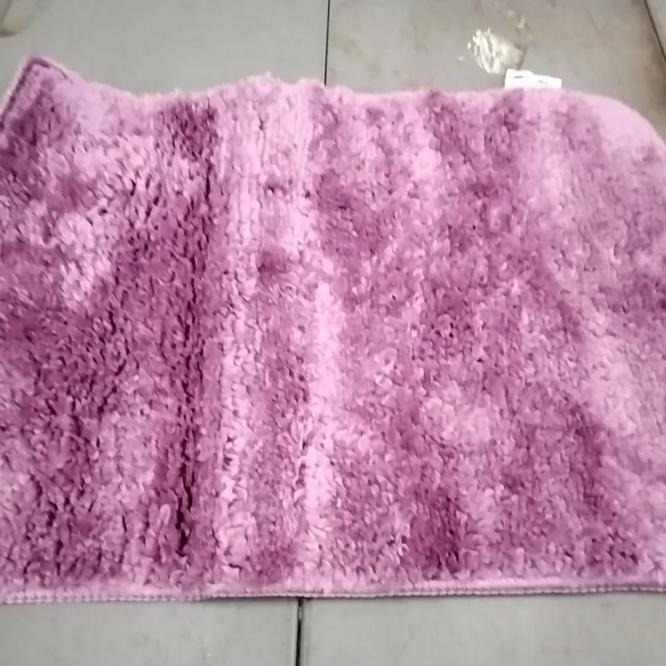 BRAND NEW GILES BATHMAT SIZE 40CM X 55CM IN PURPLE