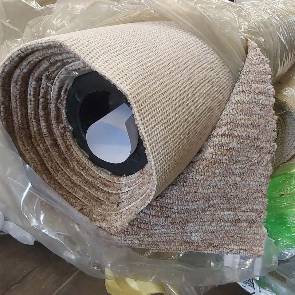 ROLL OF QUALITY GALA PROMENADE SANDBAR CARPET // SIZE: APPROX 5 X 4m