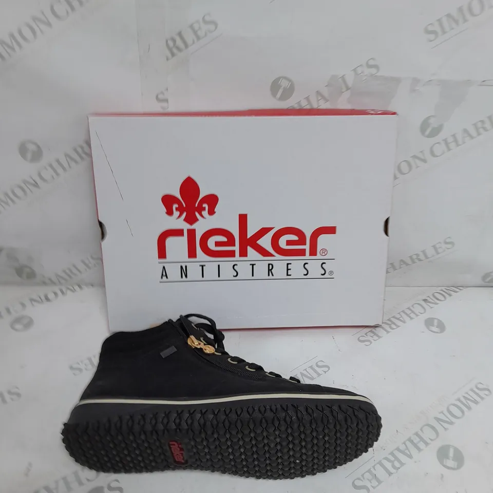 BOXED PAIR OF RIEKER WARM LINED BOOTIE IN BLACK SIZE 6.5
