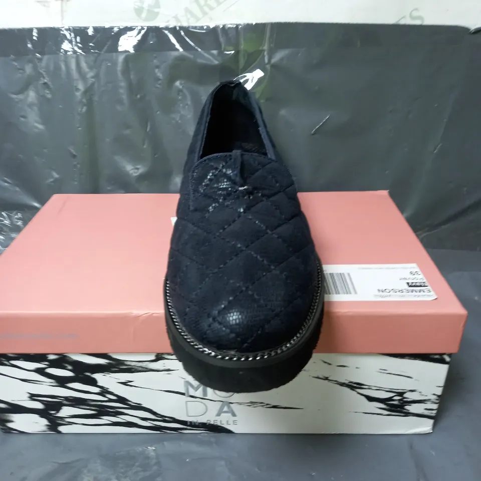 MODA IN PELLE EMMERSON QUILTED LOAFERS NAVY SIZE 6