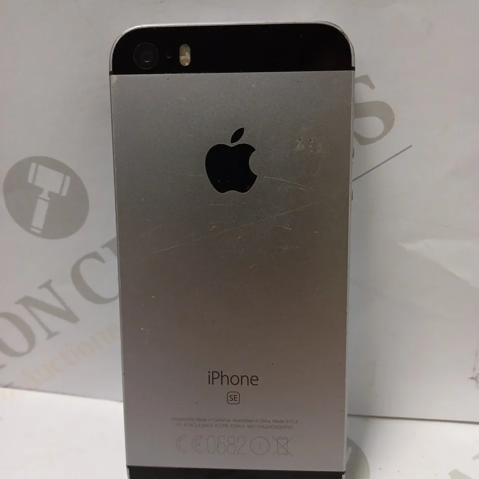 APPLE IPHONE SE SMARTPHONE 