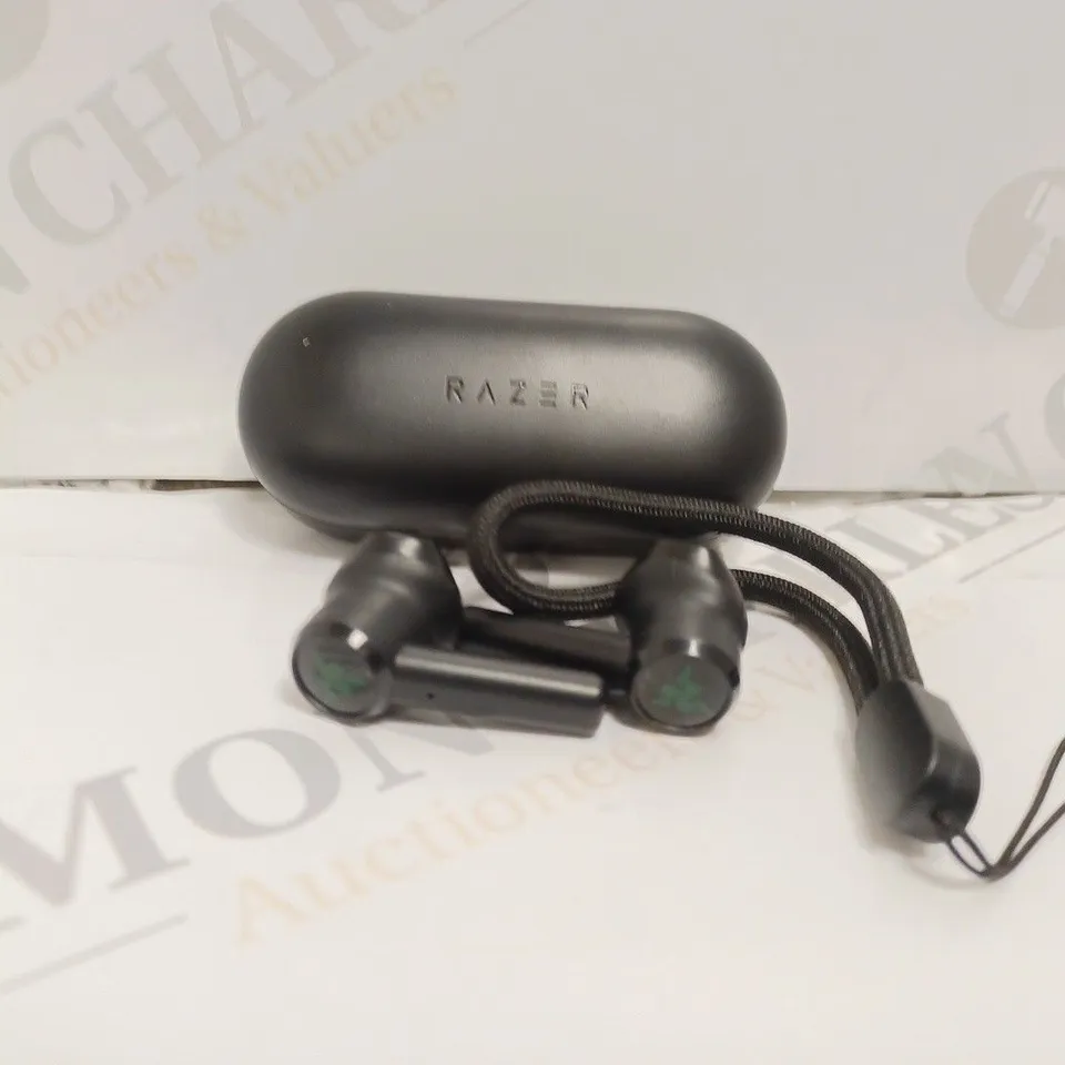 BOXED RAZER HAMMERHEAD TRUE WIRELESS EARBUDS