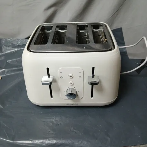 BOXED KENWOOD DAWN 4 SLICE TOASTER IN OATMEAL CREAM BOXED