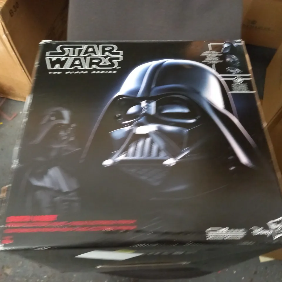 STAR WARS BLACK SERIES DARTH VADER PREMIUM ELECTRONIC HELMET