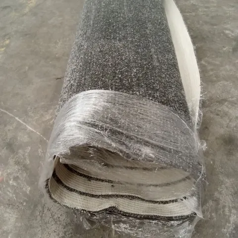 ROLL OF QUALITY CASTLE PINES DELUXE PEWTER CARPET // APPROX SIZE; 2.3 x 5m