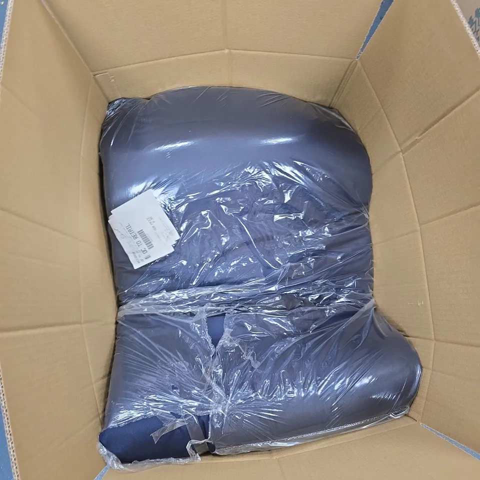BOX OF APPROXIMATELY 8 ASSORTED ITEMS TO INCLUDE: SEAT COVER