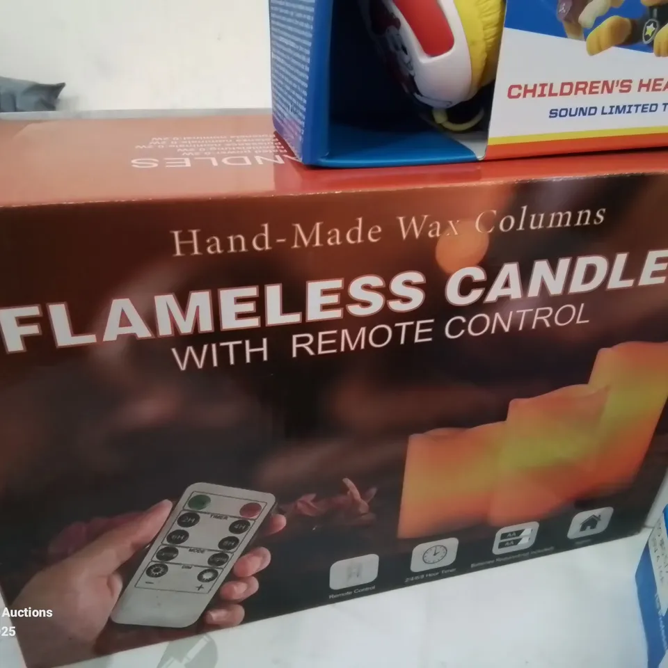 BOX CONTAINING LARGE AMOUNT OF BOXED ELECTRICAL ITEMS TO INCLUDE: FLAMELESS CANDLES WITH REMOTES,  POWER ADAPTORS, PHONE CASES, CAR HOLDER MOUNTS, KIDS HEADPHONES ETC.