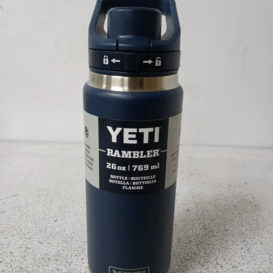 YETI RAMBLER BOTTLE 26 OZ / 769 ML – DARK BLUE