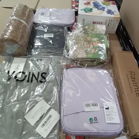 PALLET OF ASSORTED ITEMS INCLUDING YOINS GREY DRESS, RAVINTE CABINET HARDWARE, 8-9" TABLET BAG, COCO LINER ROLL, PRESS CLOAK DINOSAURS