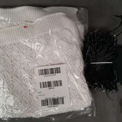 BOX OF 5 ASSORTED HOUSEHOLD ITEMS TO INCLUDE STITCH TANK TOP IN WHITE SIZE UNSPECIFIED, DECORATIVE LIGHTS, ETC