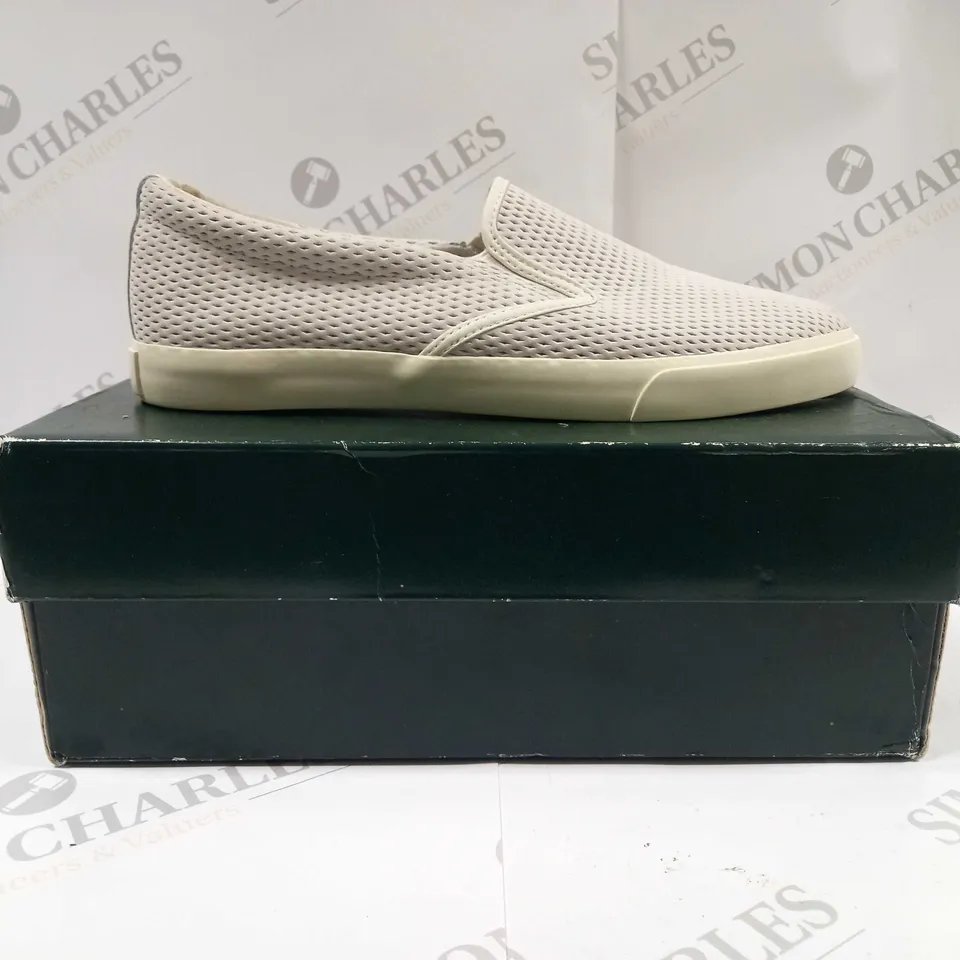 BOXED PAIR OF RALPH LAUREN SHOES IN CEDAR GREY UK SIZE 8