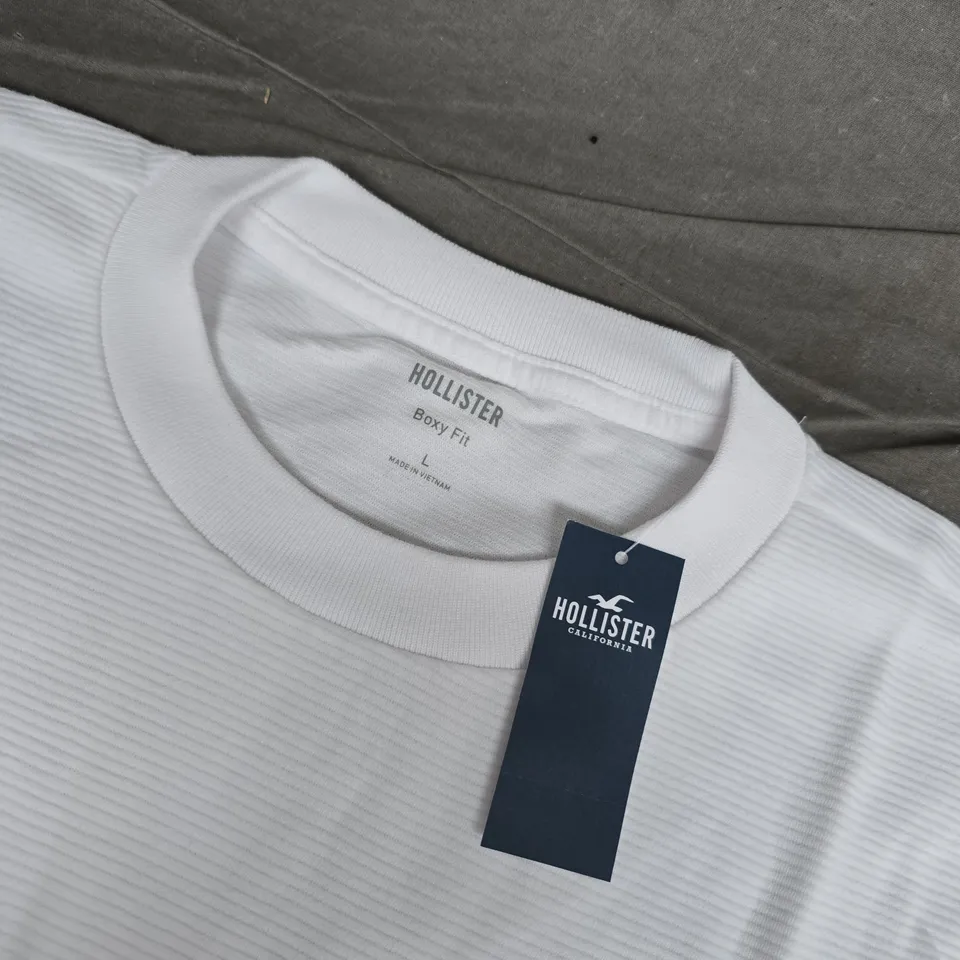 HOLLISTER MEN'S WHITE T‑SHIRT, BOXY FIT, SIZE L