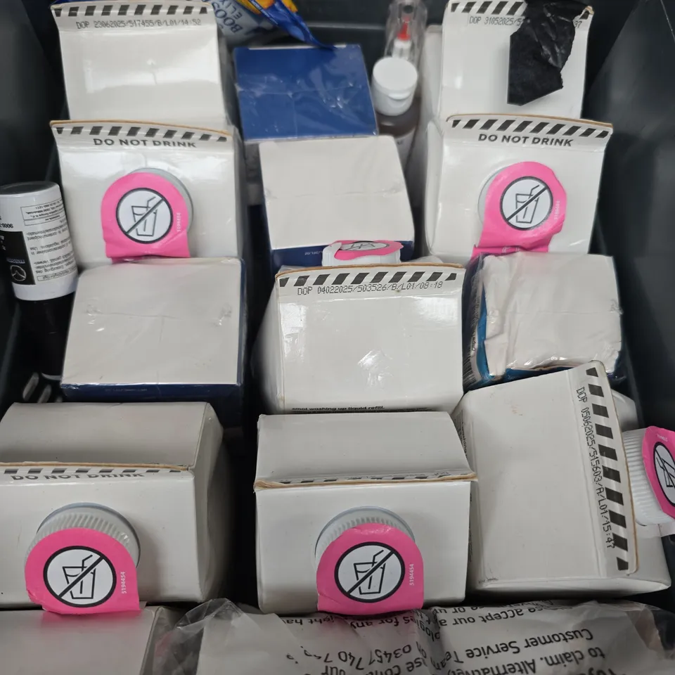 BOX OF APROX 13 ITEMS TO INCLUDE SMART SOAP - MOULD CLEANER 