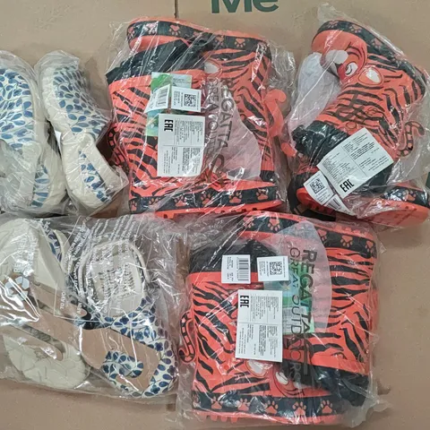 LOT OF 5 BRAND NEW REGATTA KIDS SHOES INCLUDES MUDPLAY JUNIOUR AND ORLA CLOG DESIGNS - VARIOUS SIZES