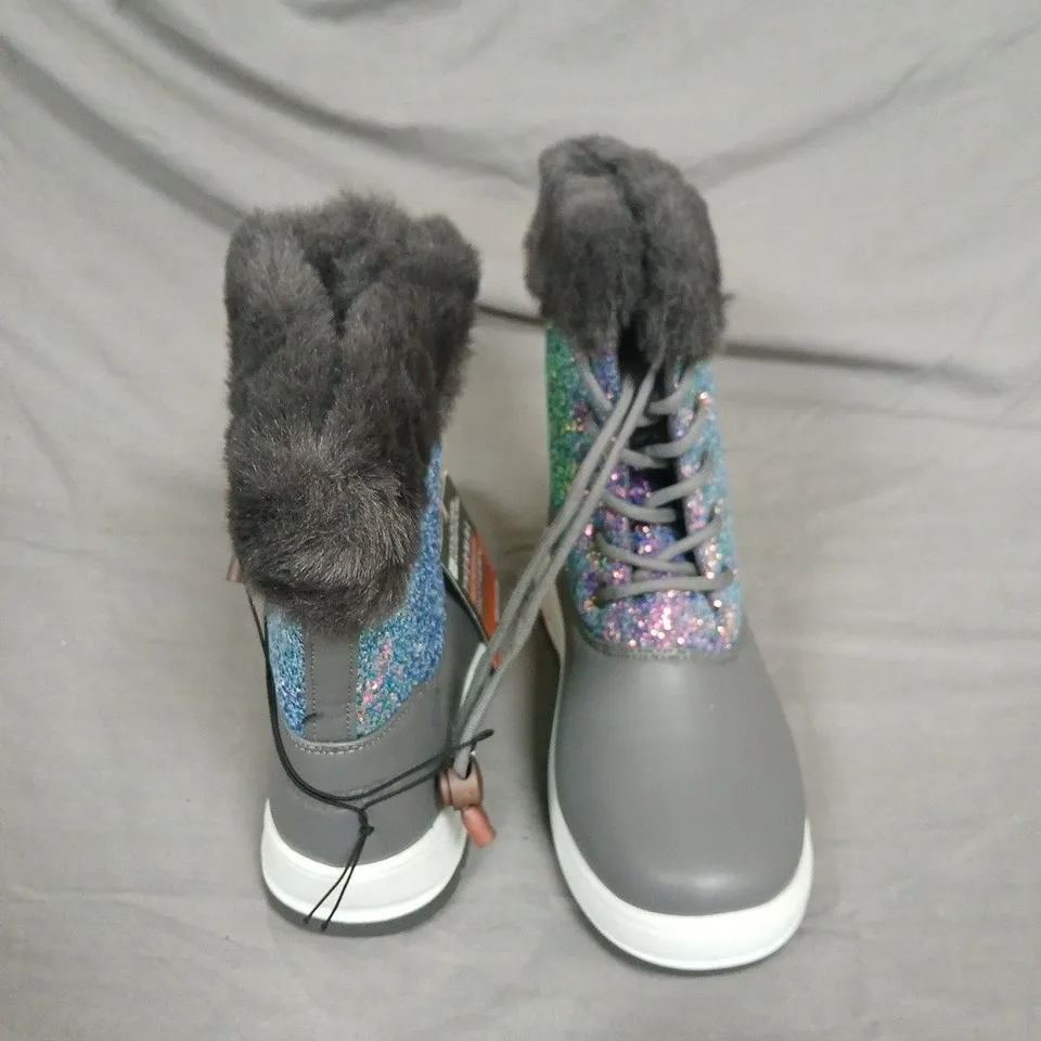 MOUNTAIN WAREHOUSE FUZZ KIDS GLITTER FUR-LINED SNOW BOOTS, UK 2