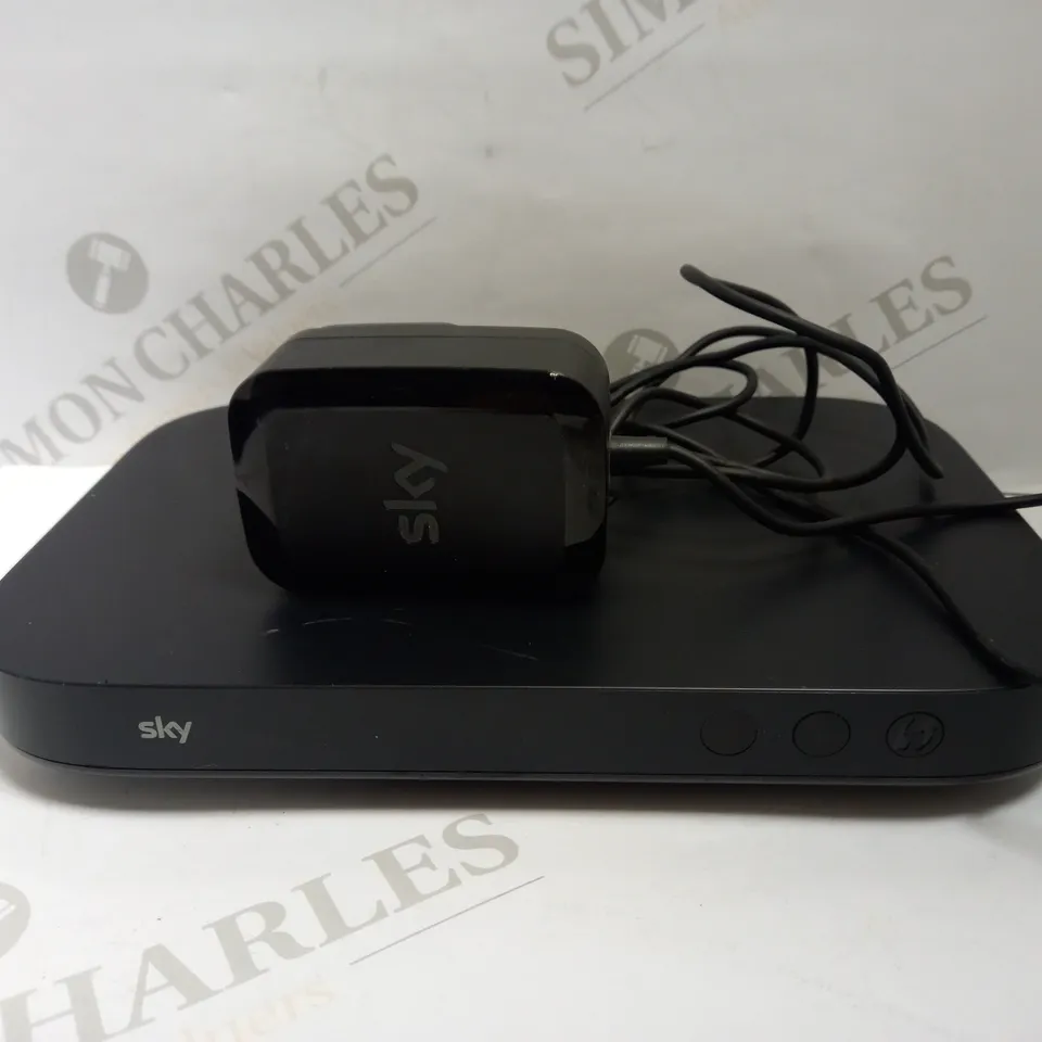 SKY EM150 Q MINI BOX