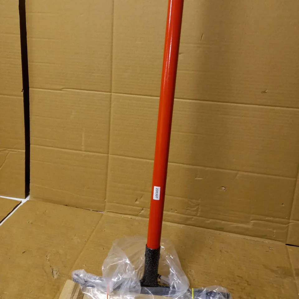 WILKO GARDEN RAKE