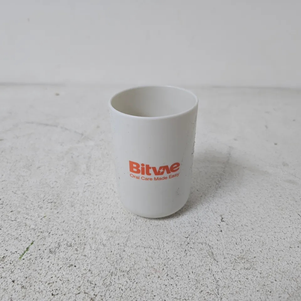 APPROXIMATELY 250 BITVAE GARGLE CUPS IN WHITE