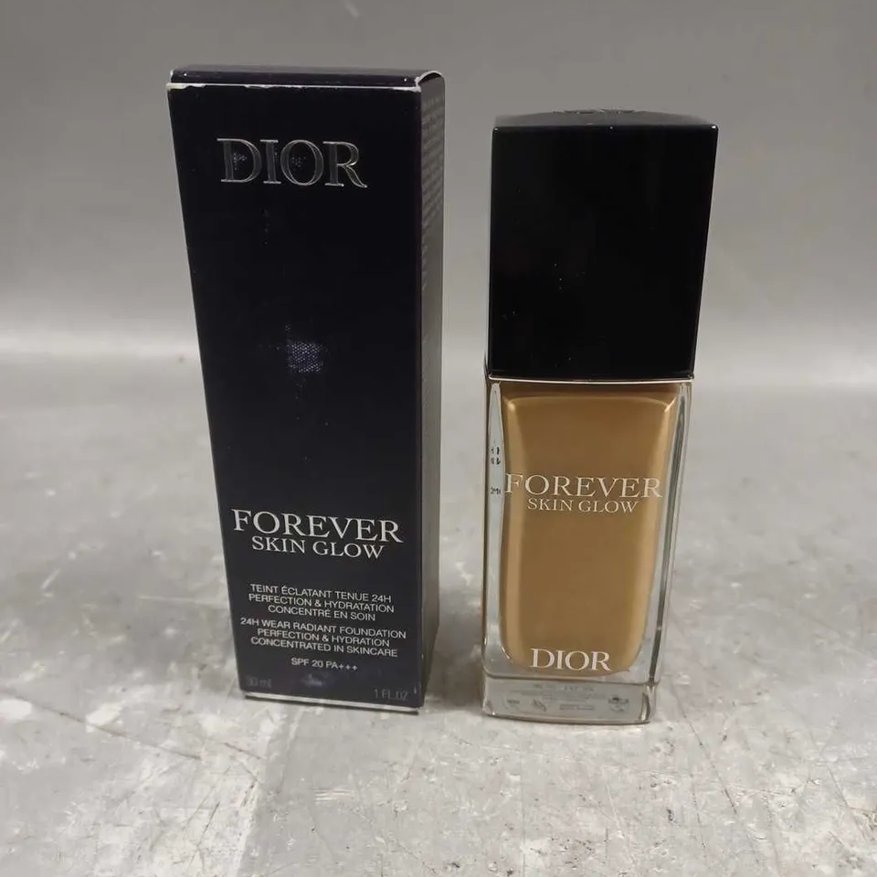 BOXED DIOR FOREVER SKIN GLOW FOUNDATION IN 4N NEUTRAL 30ML