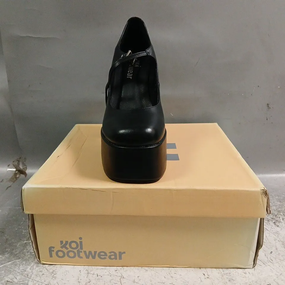 BOXED PAIR OF KOI DARKBLOOM BLACK PLATFORM HEELS SIZE UK 6