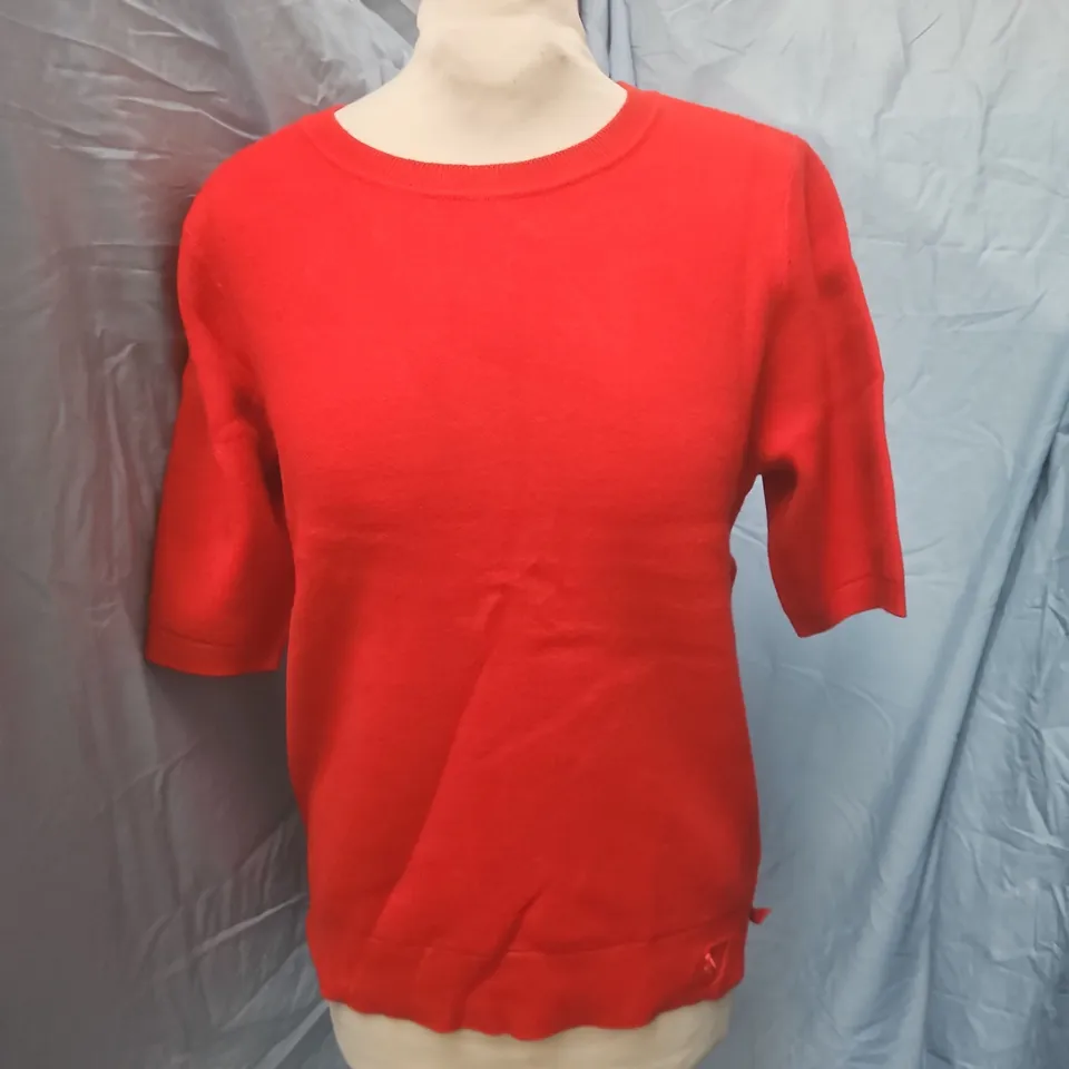 CAEW CLOTHING COMPANY SOLID KNIT TEE – RED, UK 12