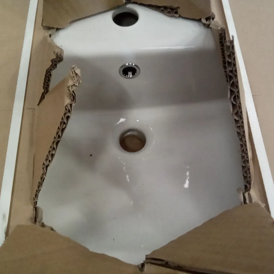 BOXED COOKE & LEWIS AFFINI 1 TAP HOLE SEMI RECESSED BASIN