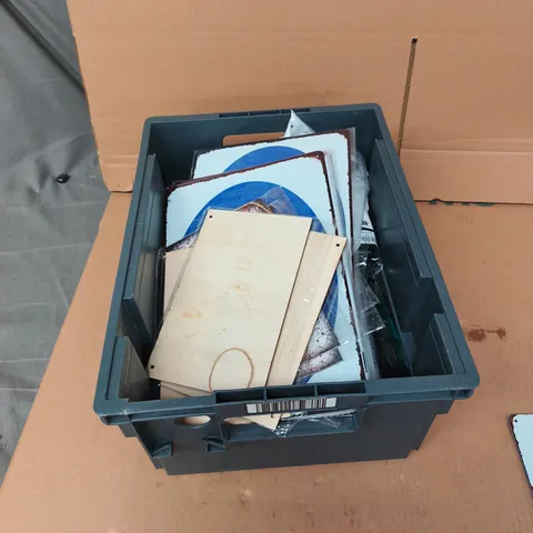 TOTE OF APPROXIMATELY 15 ASSORTED ITEMS TO INCLUDE: ASSORTED SIGNS
