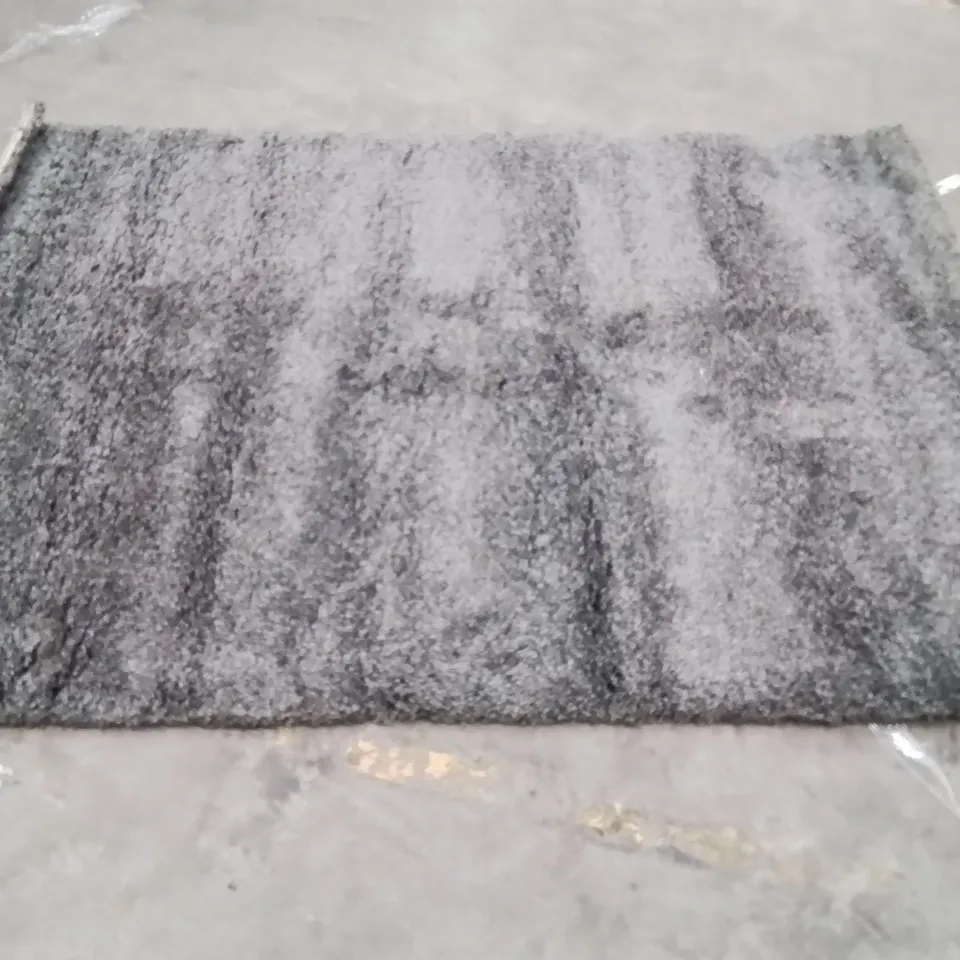 QUALITY DESIGNER AREA RUG - APPROXIMATELY 240X170CM