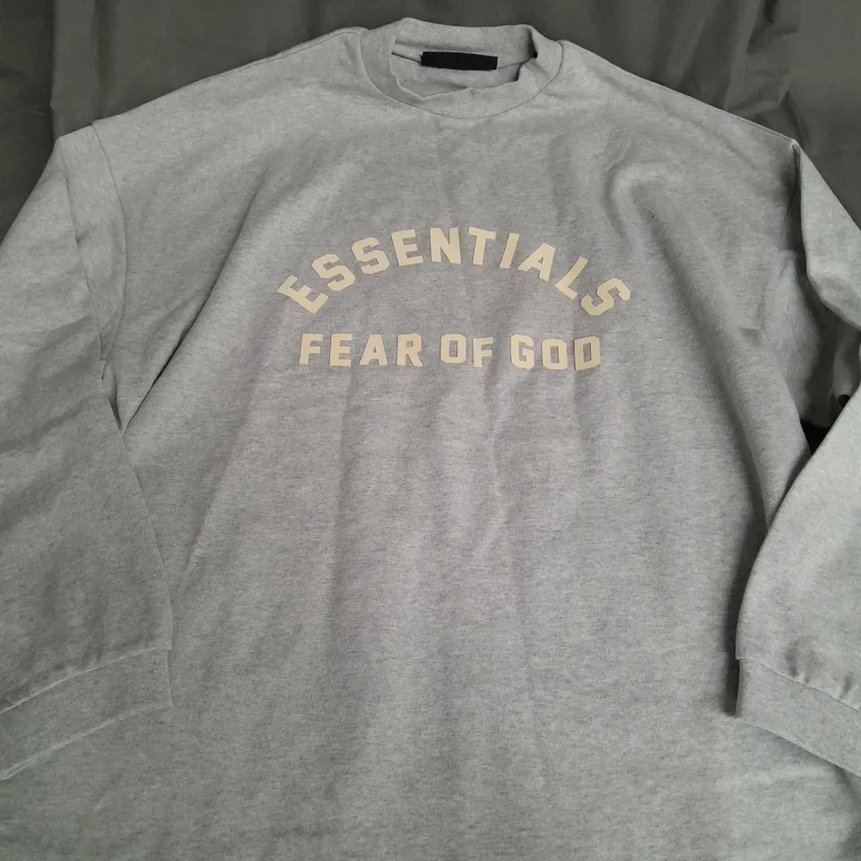 ESSENTIALS LONG SLEEVE JUMPER IN GREY - SMALL