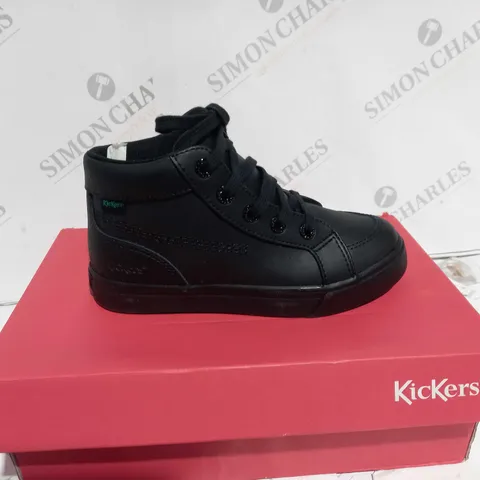 BOXED KICKERS TOVNI HI TOP LEATHER LACE UP SCHOOL BOOT - UK SIZE 13KIDS