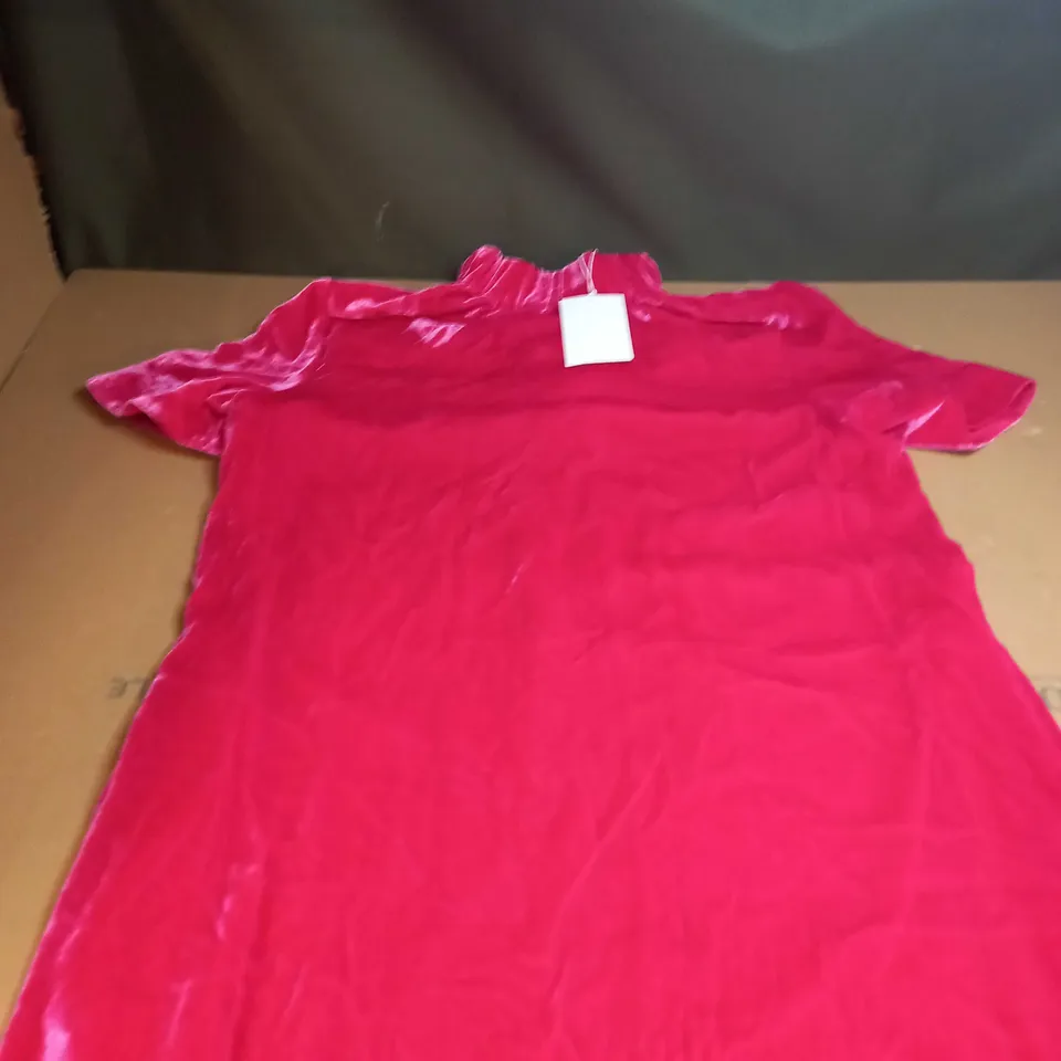 WOMENS WIDE FITTED DRESS SIZE 16