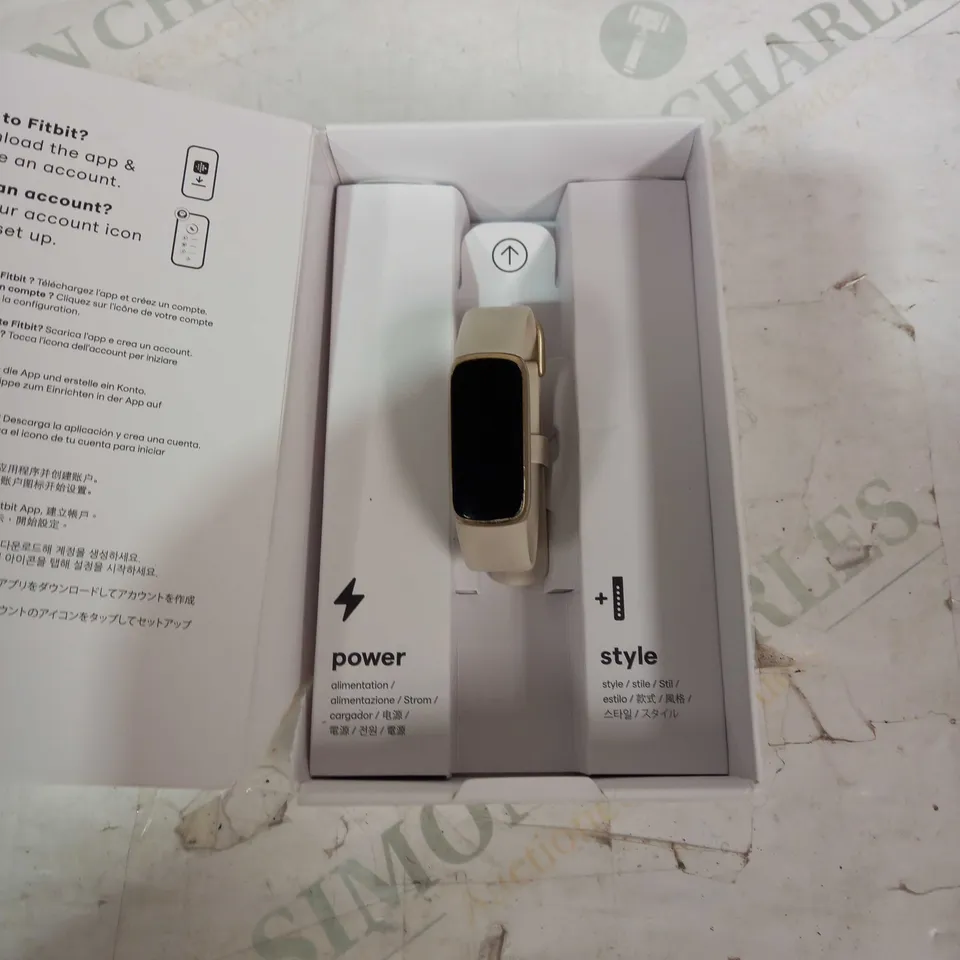 BOXED FITBIT LUXE HEALTH AND FITNESS TRACKER LUNAR WHITE 