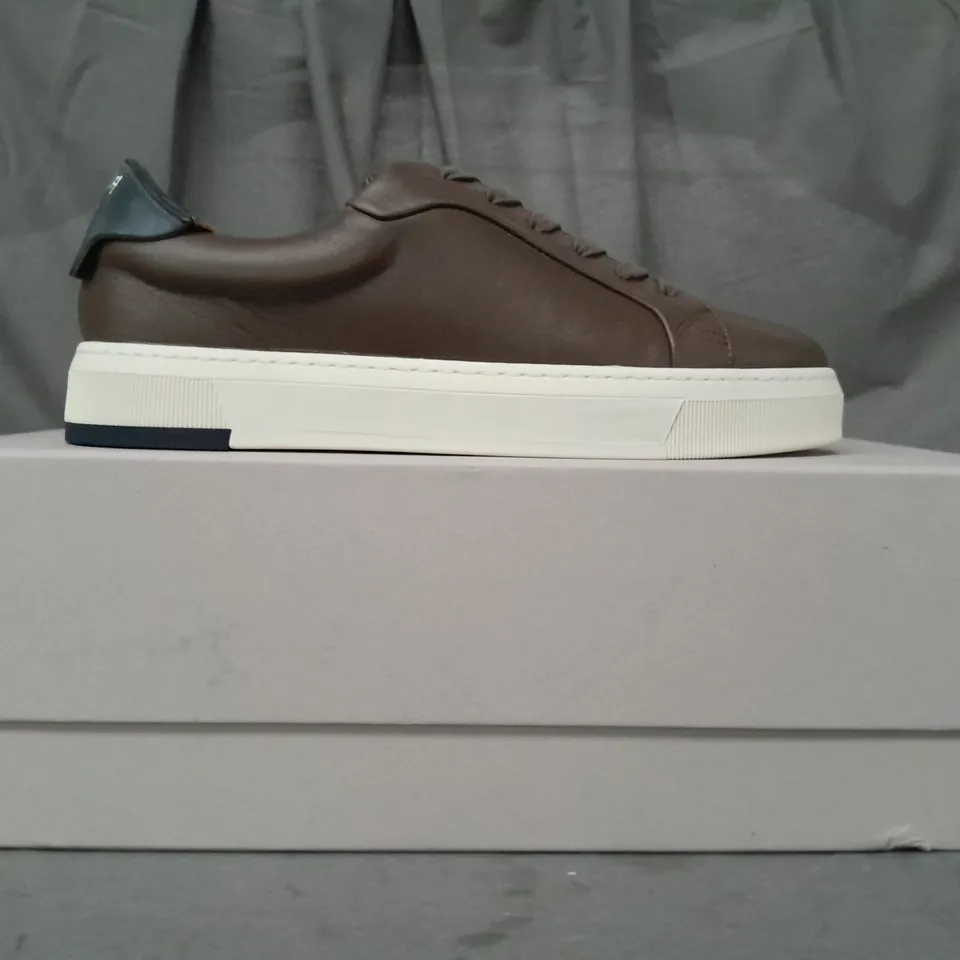 BOXED PAIR OF VYN ONE CUSTOMISED SHOES IN BROWN/BLACK EU SIZE 39