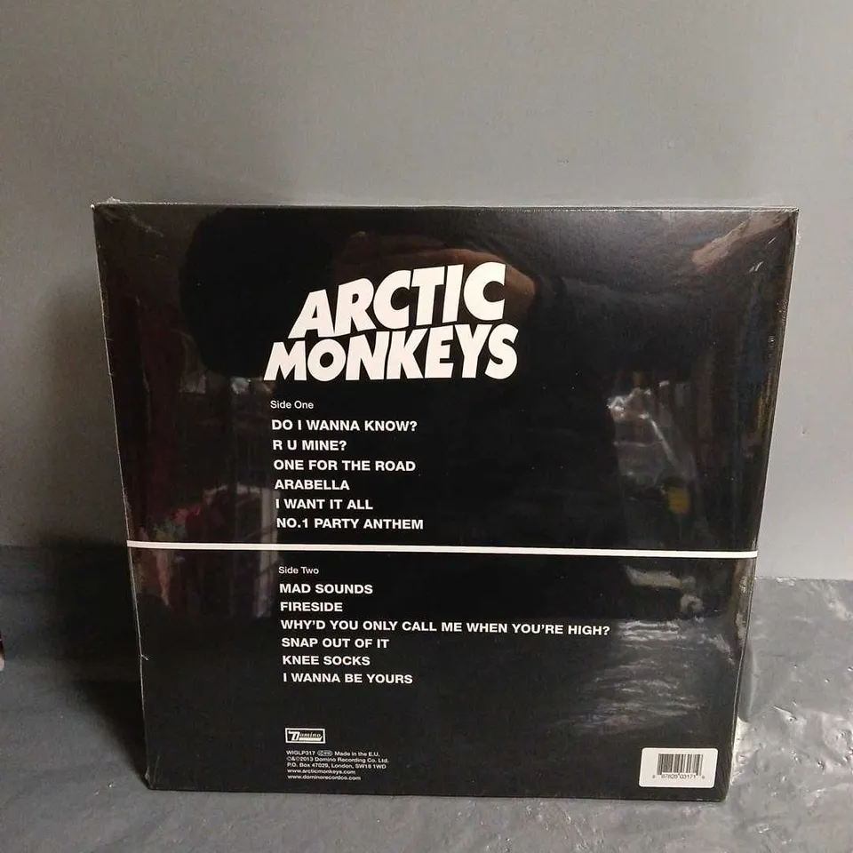 SEALED ARCTIC MONKEYS – AM