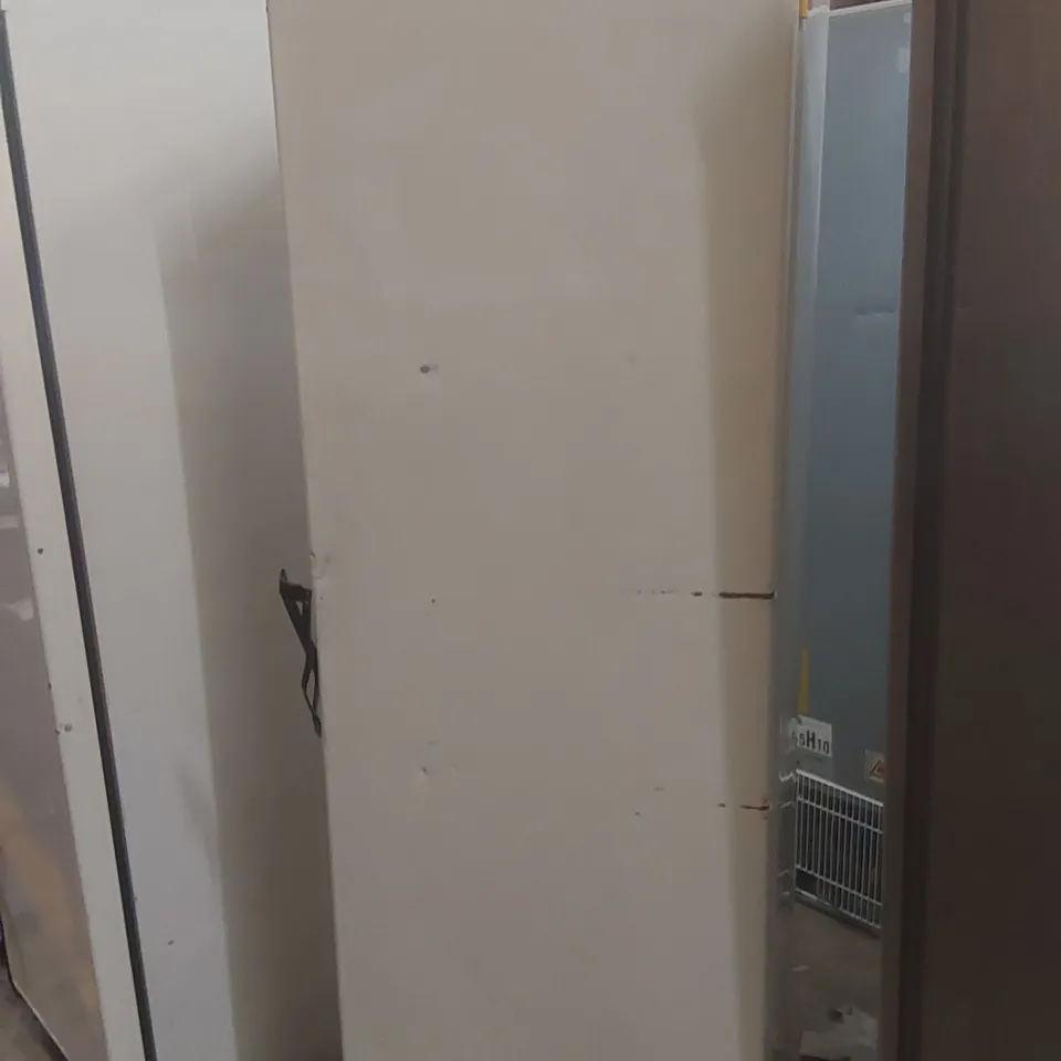 HUSKY FBR400H-WE-UK-HT COMMERCIAL UPRIGHT FREEZER