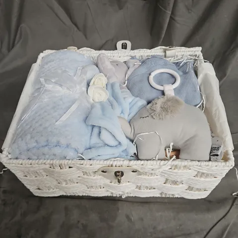 BUMBLES & BOO BABY GIFT BASKET IN BLUE