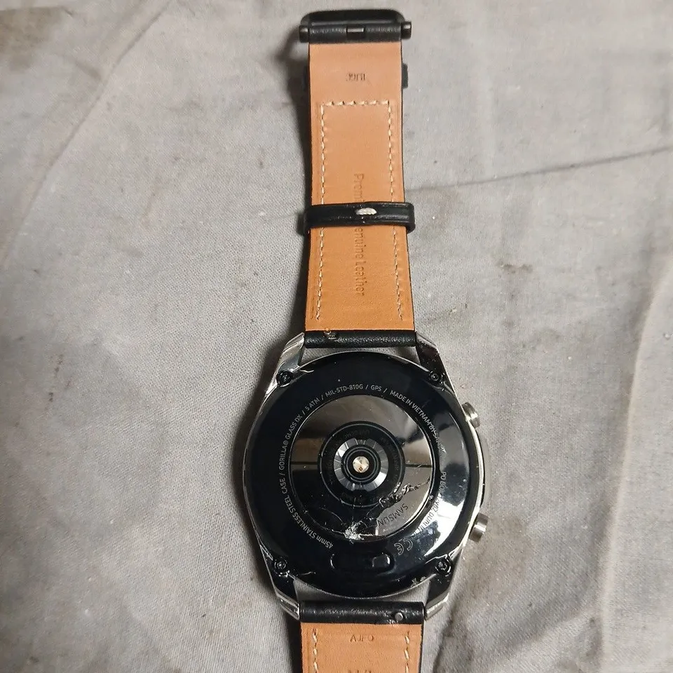 Automatic wristwatch with tan leather strap 
