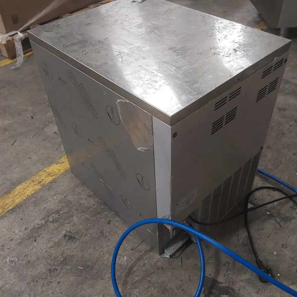 DCG90-20A R290 SELF CONTAINED GRANULAR ICE MAKER