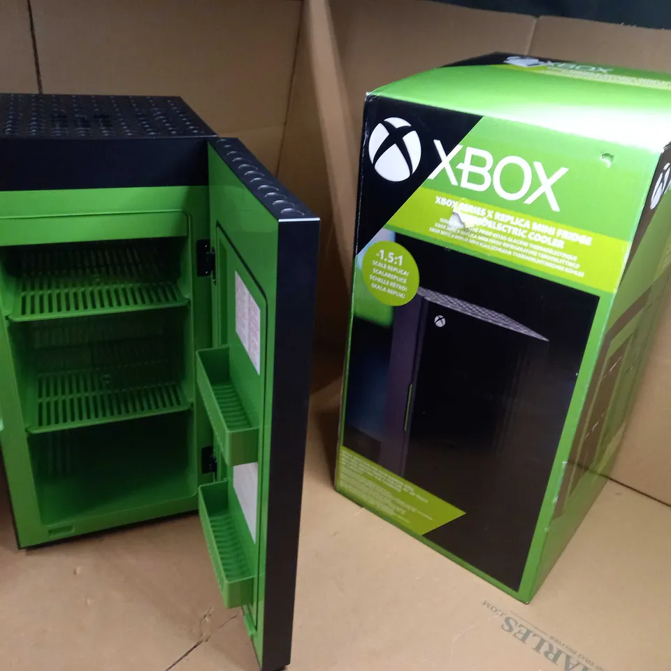 BOXED X-BOX SEIRES X REPLICA MINI FRIDGE