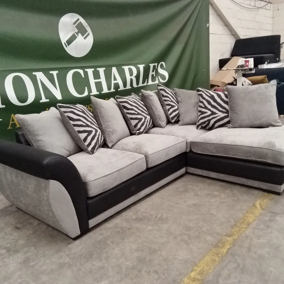 NOVA FABRIC/FAUX LEATHER RIGHT HAND CORNER CHAISE SOFA - GREY/BLACK RRP £1199