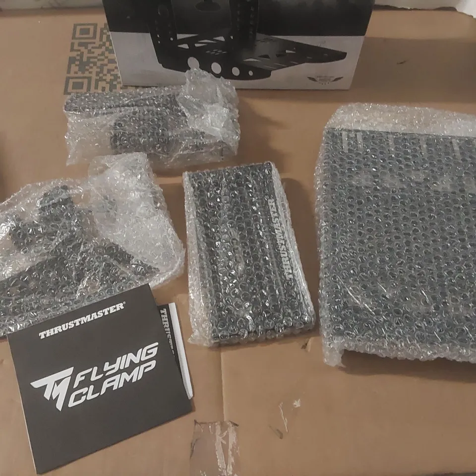 BOXED THRUSTMASTER FLYING CLAMP