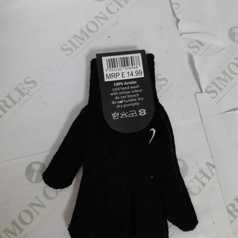 NIKE GLOVES IN BLACK ONE SIZE