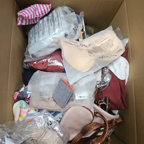APPROXIMATELY 20 ASSORTED CLOTHING ITEMS IN VARIOUS SIZES, STYLES AND COLOURS