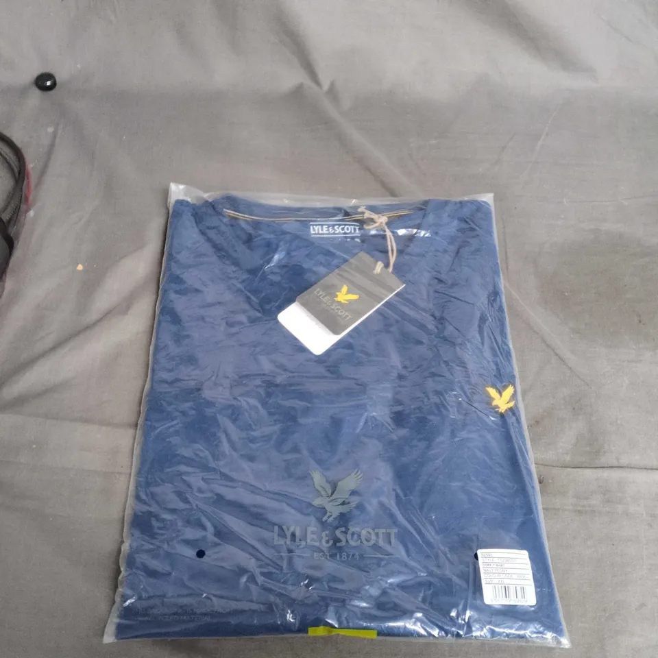 LYLE & SCOTT NAVY TSHIRT SIZE XXL