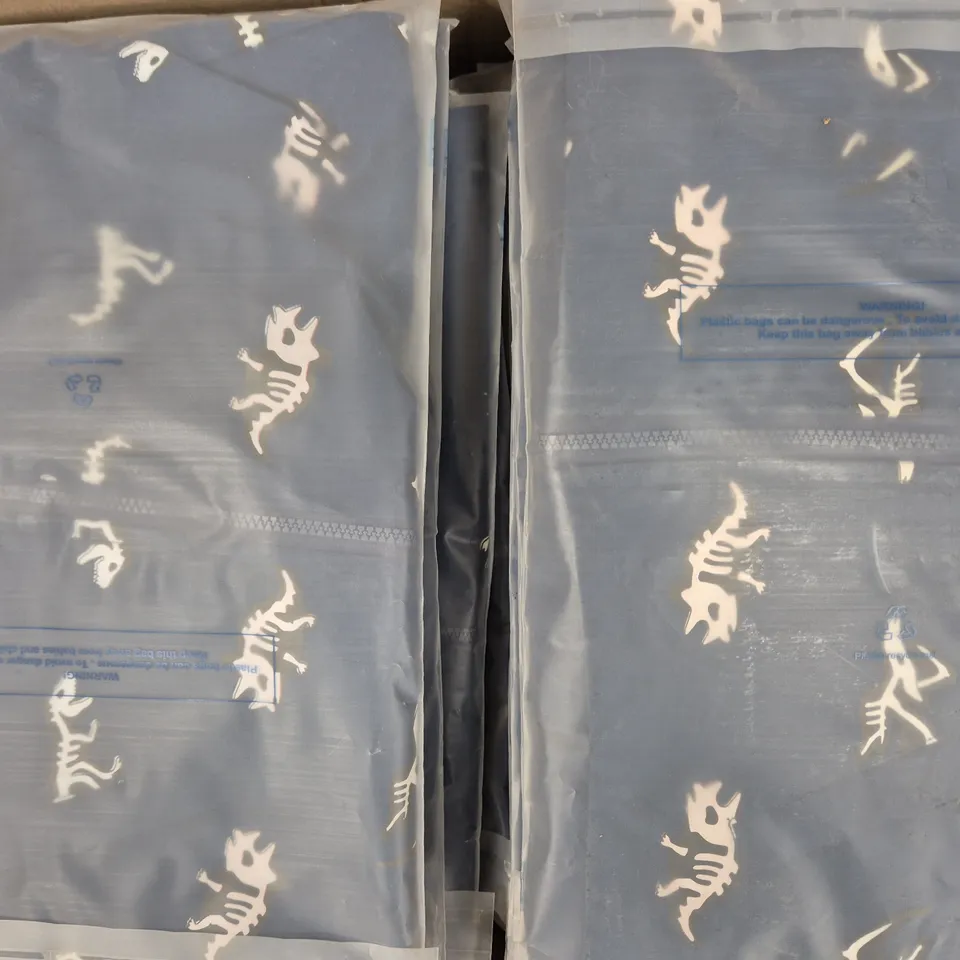 BOX OF APPROXIMATELY 30 HOLLY & BEAU COLOUR CHANGING RAINCOATS IN NAVY W. DINO SKELETON DESIGN - SIZES 7-8