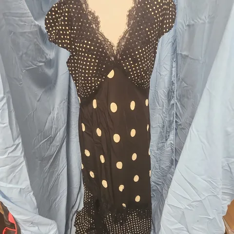 NOBODYS CHILD GLORIA MIDI DRESS IN DENNI SPOT BLACK - UK 14
