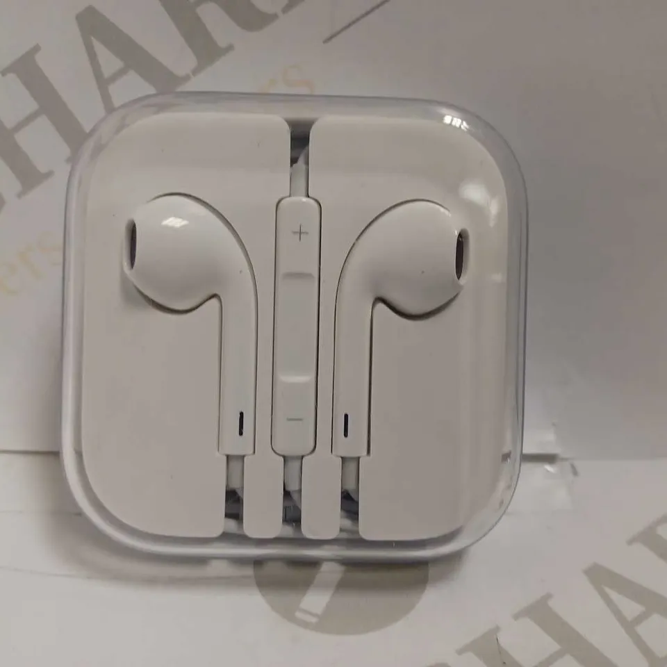 APPLE WIRED EAR BUDS - WHITE