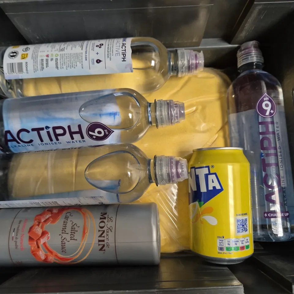 APPROXIMATELY 6 ASSORTED FOOD & DRINK ITEMS TO INCLUDE ACTIPH ALKALINE IONISED WATER, FANTA LEMON, SUMA POLENTA, ETC - COLLECTION ONLY
